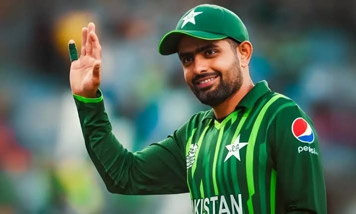 بابر اعظم نے ویرات کوہلی کو پیچھے چھوڑ دیا ، شاندار سنگ میل عبور