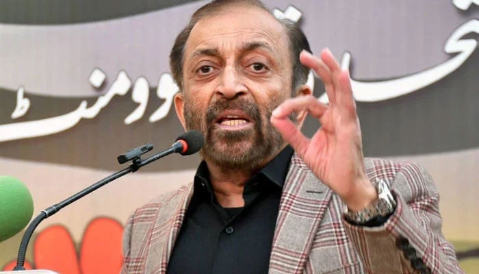 گورنر سندھ کی تبدیلی پر پارٹی کو وفاق سے راہیں فوری  الگ کرلینی چاہئیں، فاروق ستار