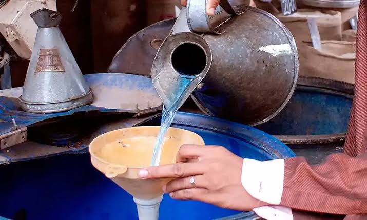 مٹی کا تیل 40 اور لائٹ ڈیزل 67 روپے مہنگا