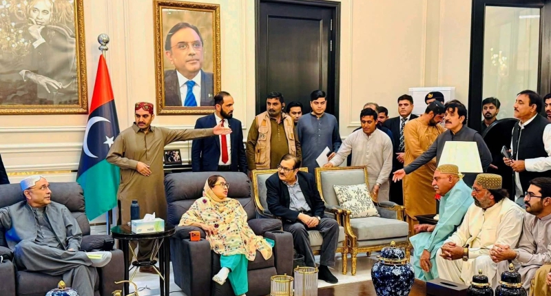 نواب شاہ: صدر مملکت آصف علی زرداری عید الفطر منانے آبائی شہر پہنچ گئے