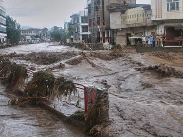 خیبر پختونخوا میں شدید بارشوں ، ندی نالوں میں فلیش فلڈ  اور  سلائیڈنگ کا خدشہ