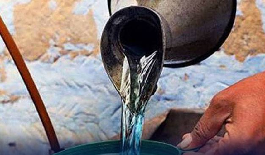 پیٹرول اور ڈیزل کے بعد مٹی کا تیل بھی مہنگا، نئی قیمت 467 روپے 48 پیسے فی لیٹر مقرر