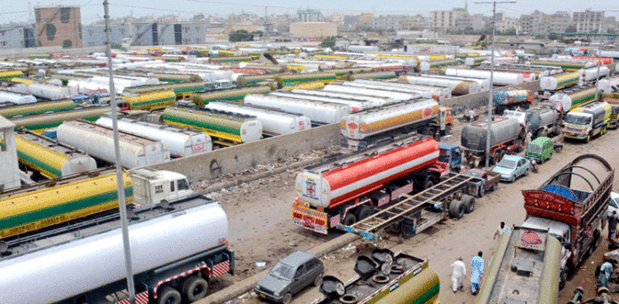 ٹینکر نہیں چلیں گے ، آئل ٹینکر کنٹریکٹر ایسوسی ایشن نے کرائے بڑھانے کیلئے ہڑتال کی دھمکی دے دی