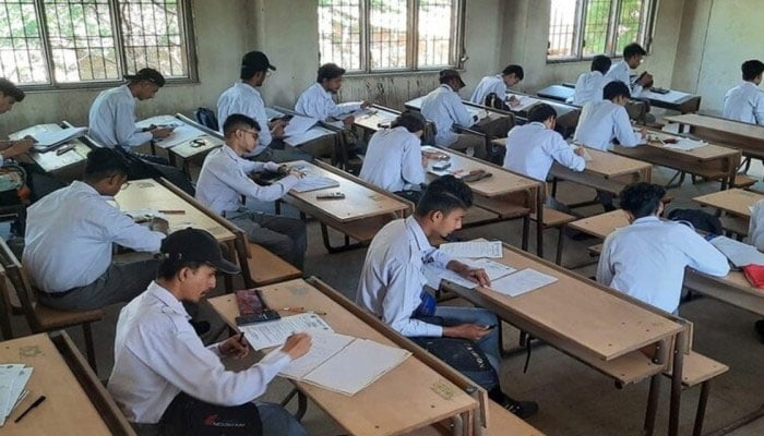 میٹرک و انٹر میڈیٹ امتحانات میں نقل ، طلبہ اور ملوث عملے کیخلاف سندھ حکومت کے بڑے فیصلے