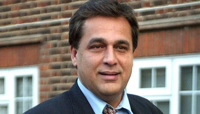 معروف کارڈیالوجسٹ ڈاکٹر حسنات خان کی پاکستان واپسی، اہم عہدہ مل گیا