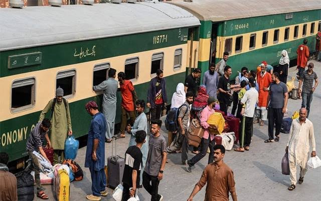 پاکستان ریلویز کا عید الاضحیٰ کے موقع پر 3 اسپیشل ٹرینیں چلانے کا فیصلہ