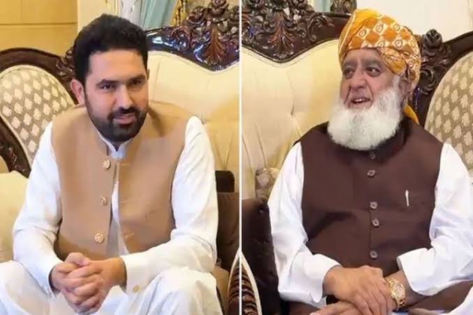 مولانا فضل الرحمٰن سے سہیل آفریدی کی ملاقات ، صوبے میں امن و امان کی صورتحال پر تشویش کا اظہار