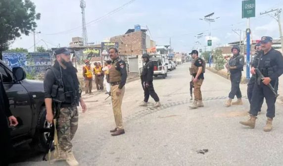 چمن پھاٹک کے قریب زوردار دھماکا ،ایف سی اہلکاروں سمیت 14 افراد شہید