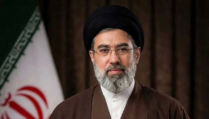 اختلاف کو تقسیم میں تبدیل نہ کیا جائے، قومی اتحاد ہی دشمن کے خلاف فتح کی ضمانت ہے، ایرانی سپریم لیڈر