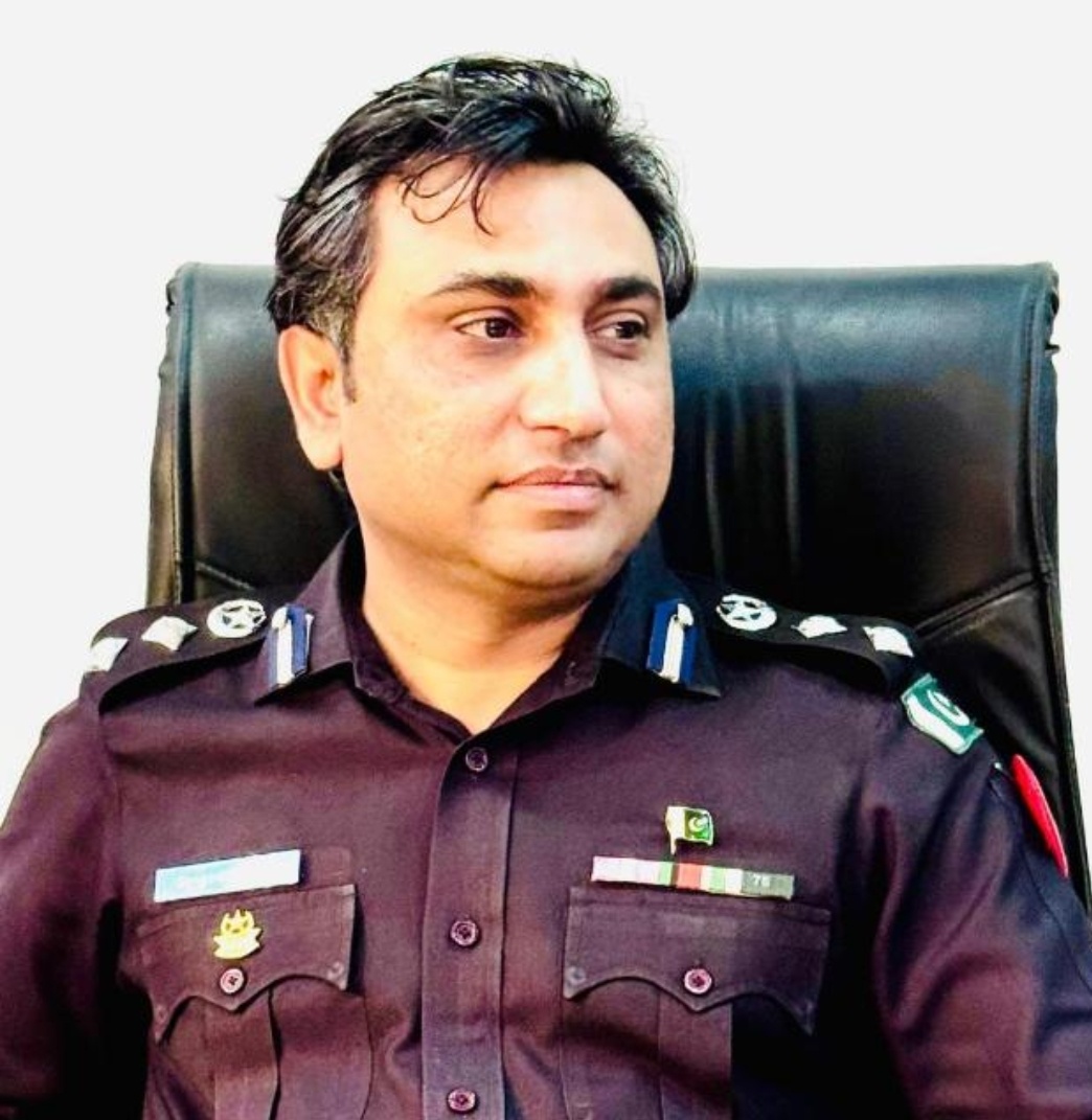 سانگھڑ : بھتہ خور پولیس اہلکاروں کے خلاف بڑا ایکشن چار کانسٹیبلز کی برطرفی کا نوٹیفکیشن جاری