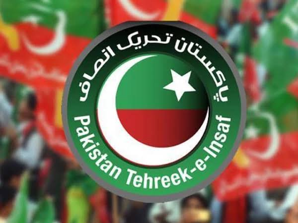 خیبرپختونخوا اسمبلی میں حکومتی ارکان کی بغاوت برقرار، صرف بیرسٹر گوہر سے مذاکرات پر آمادہ