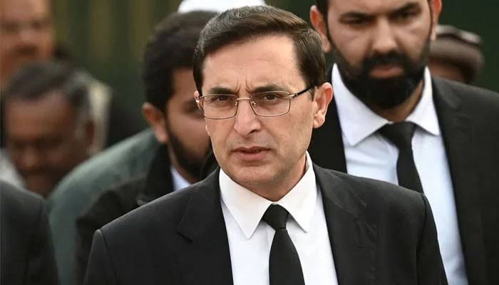 پارٹی میں کوئی فارورڈ بلاک نہیں، سہیل آفریدی کی تبدیلی کی خبریں بے بنیاد ہیں ،بیرسٹر گوہر