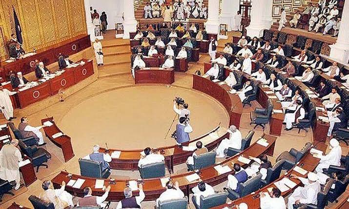 خیبرپختونخوا اسمبلی : مراعات ایکٹ میں ترامیم منظور ، تاحیات بلیو پاسپورٹ کی شق ختم