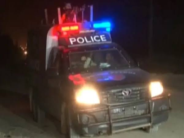 کراچی : ڈیفنس میں مبینہ پولیس مقابلہ، ایک ڈاکو ہلاک، ساتھی فرار