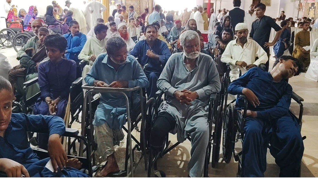 سانگھڑ:   100 سے زائد مستحق اور معذور افراد میں ویل چیئرز تقسیم