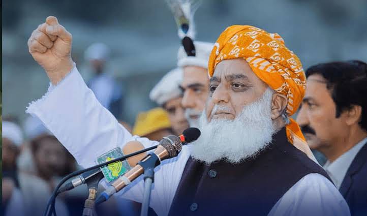 آئین پر عملدرآمد حکمرانوں کی ذمہ داری ہے، مولانا فضل الرحمان