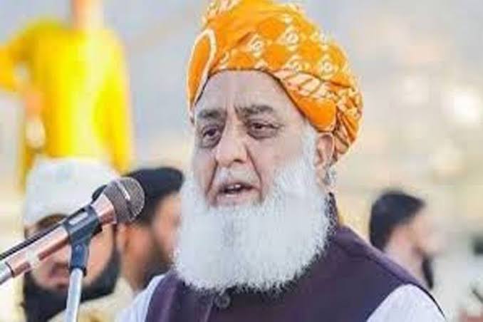 نئے صوبوں کی بات سے پہلے موجودہ صوبوں کے مسائل حل کیے جائیں، مولانا فضل الرحمان