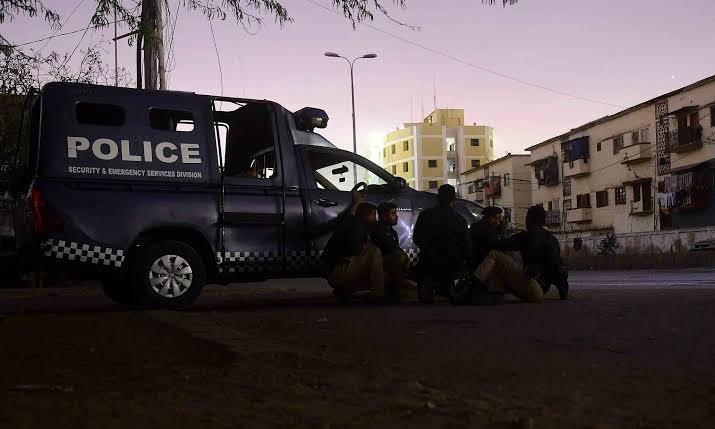 کراچی: مختلف علاقوں میں مبینہ پولیس مقابلے، 3 ملزمان ہلاک، 3 زخمی حالت میں گرفتار