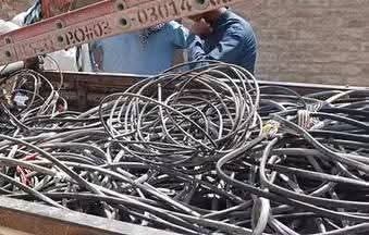سانگھڑ: کنڈا کنکشنز اور بجلی کے بلوں کی عدم ادائیگی کے خلاف کارروائی