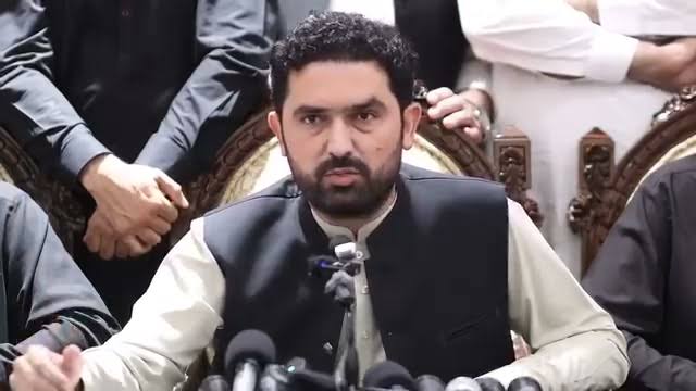 آئین و قانون کے دائرے میں رہ کر جدوجہد جاری رکھیں گے، وزیراعلیٰ کے پی