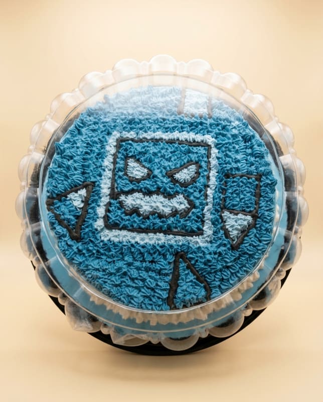 Pastel Temático Geometry Dash — imagen 1 de 2