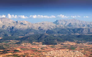 9 Mountains Ranges in Spain for a Scenic Adventure Thumbnail