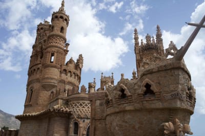 20 Best Castles to Visit in Spain: Fairytale Sites! Thumbnail