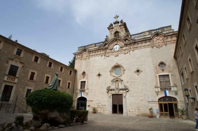 12 Most Beautiful Monasteries in Spain to Visit (& Pray)  Thumbnail