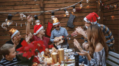 16 Magical Spanish Christmas Songs to Jingle your Day Thumbnail