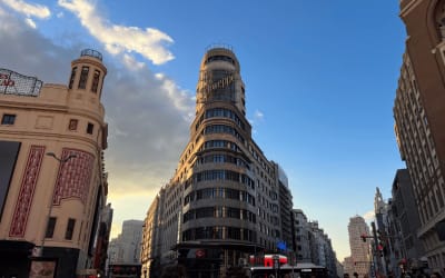 18 Best Tips & Tricks to Experience Madrid like a Local Thumbnail
