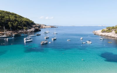 Ibiza vs Mallorca: 5 Key Differences for Tourists! Thumbnail