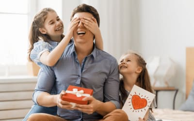 Father's Day in Spain: How Is It Celebrated? & 3 "Día del Padre" Traditions Thumbnail