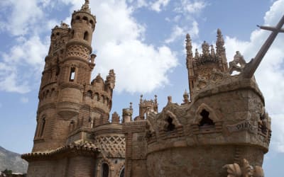 20 Best Castles to Visit in Spain: Fairytale Sites! Thumbnail