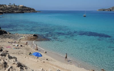 Travel to Ibiza: 5 Top Attractions, Food & Activities! Thumbnail