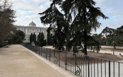 How to Travel Spain on a Budget: Cost Guide & Tips Thumbnail