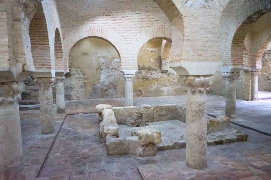 arab baths centro cultural palacio de villardompardo