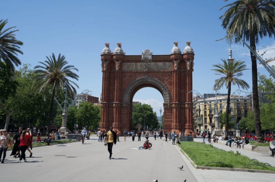 arc de triomf barcelona landmark