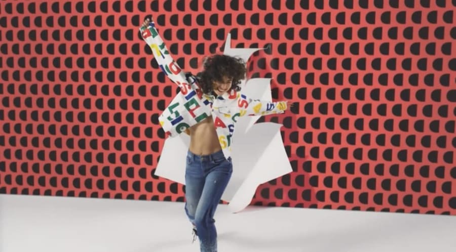 Desigual girl wall