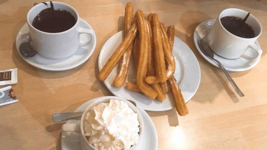 hot-chocolate-with-churros foto