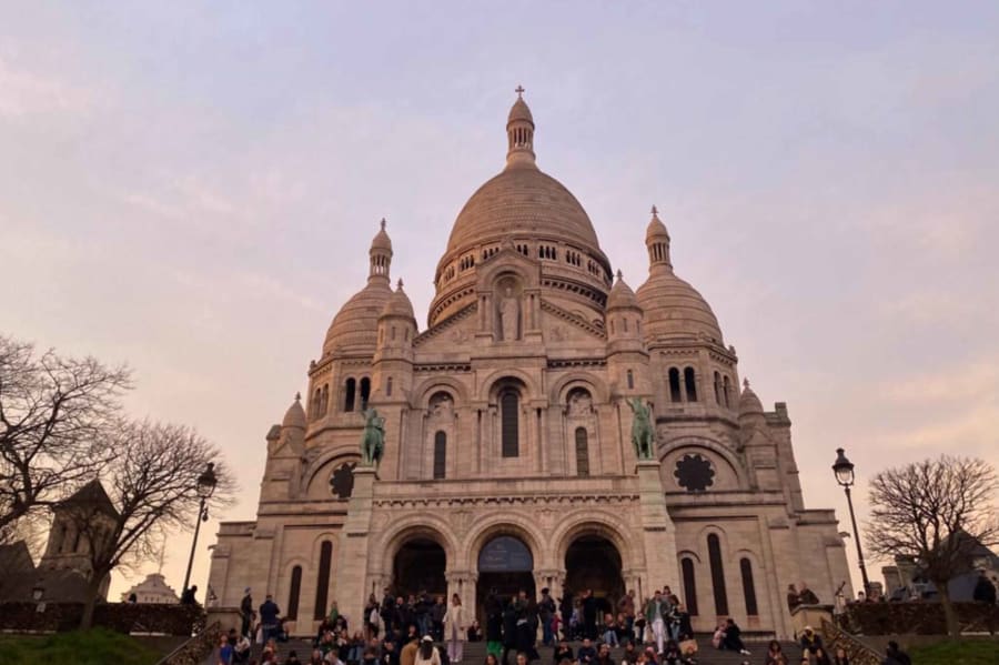 montmatre paris vs spain