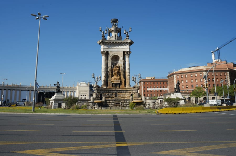 placa de espanya square barcelona