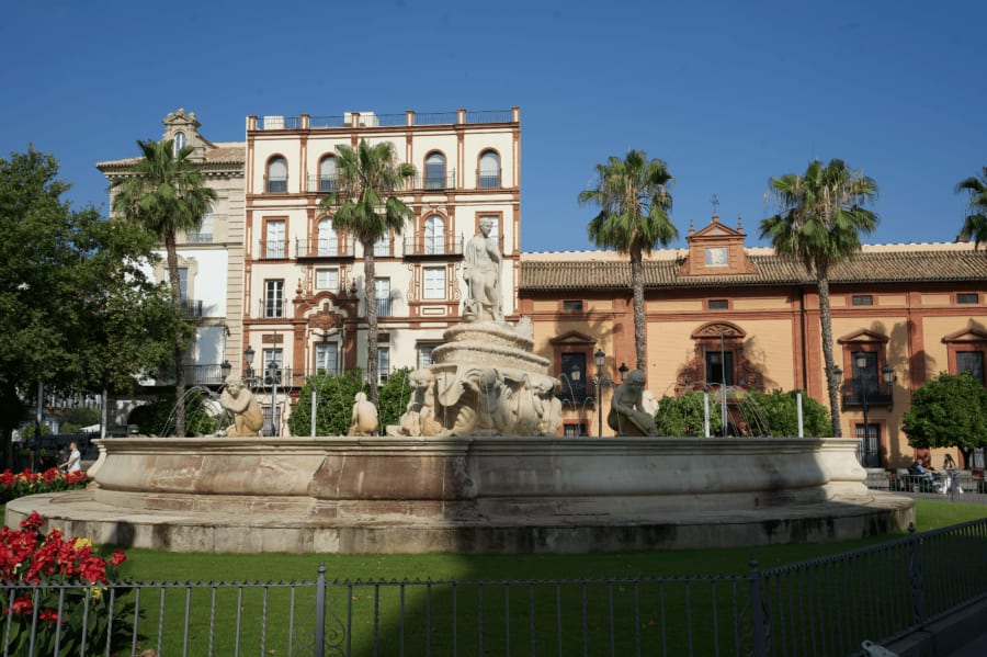 a picture of seville puerta de jerez landmark