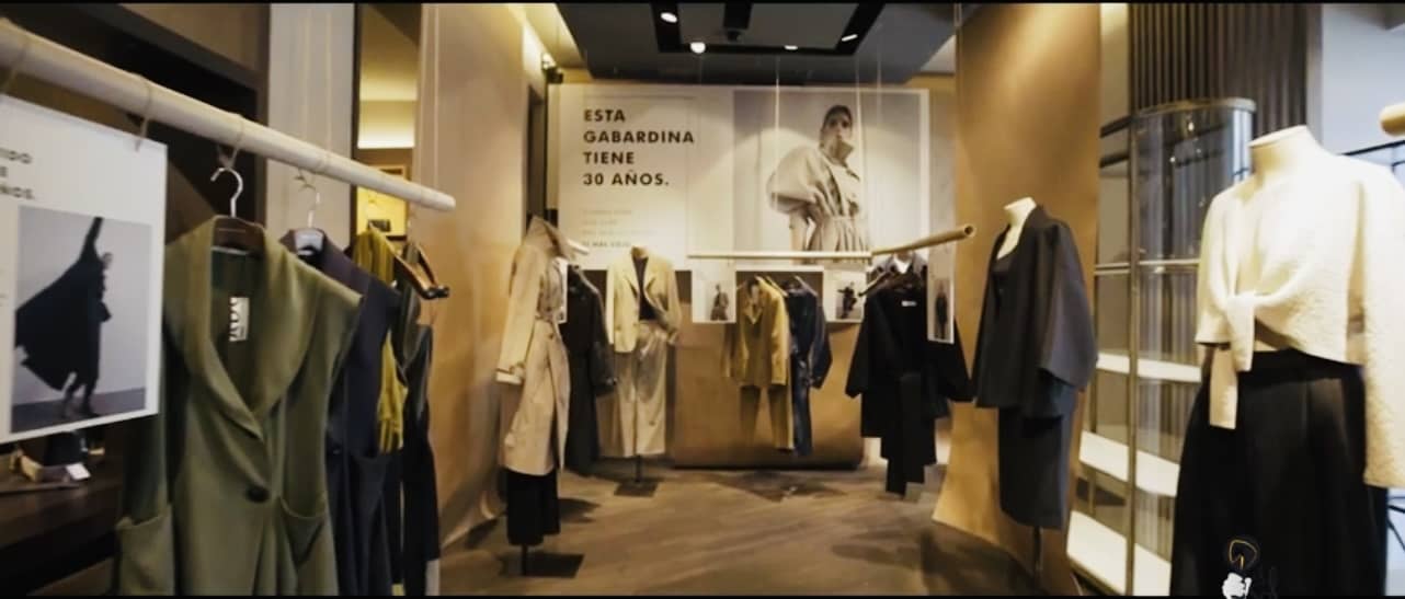 Adolfo Dominguez tienda gabardina