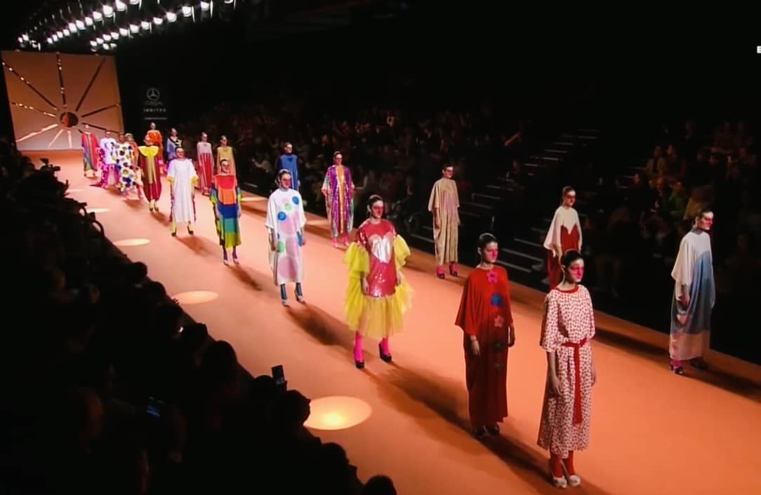 Agatha Ruiz de la Prada desfile