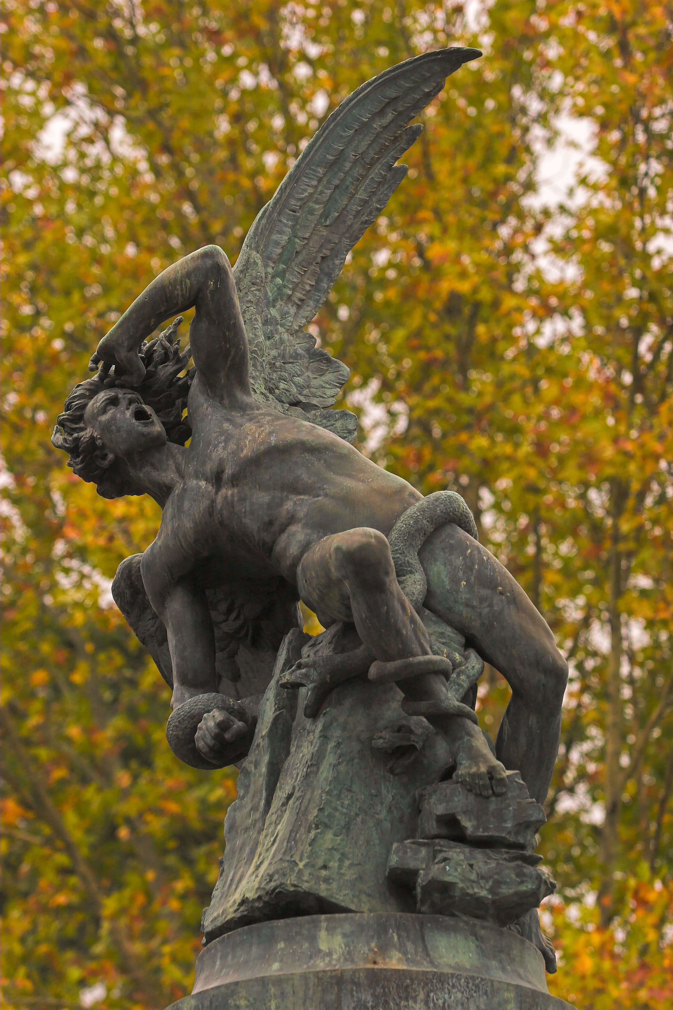 Fountain of the fallen angel Madrid