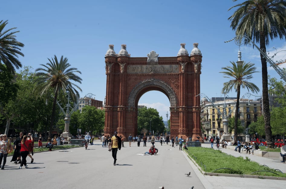 arc de triomf barcelona spain