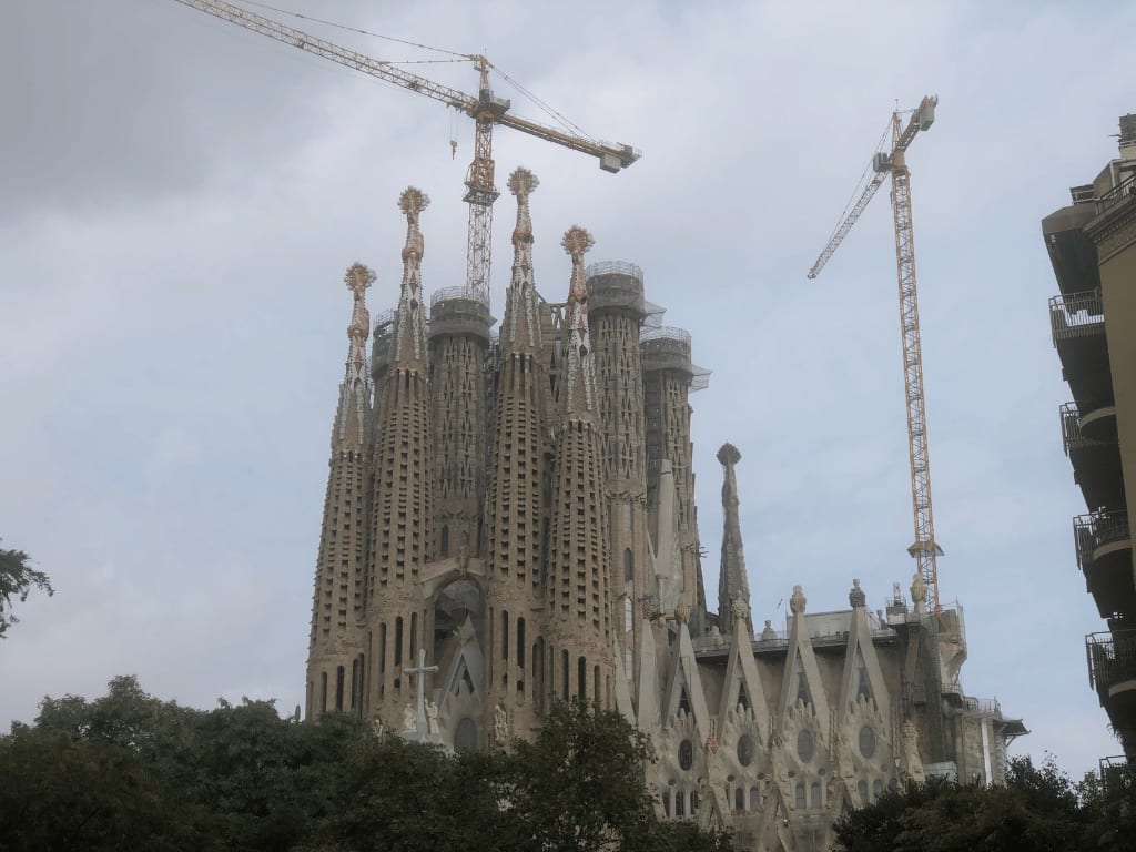 Photo of cloudy day in Barcelona
