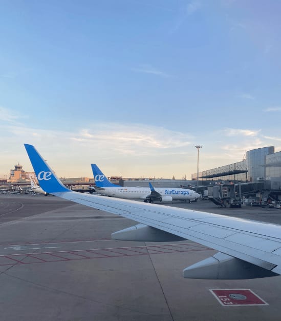 barcelona airport plane air europa aerobus