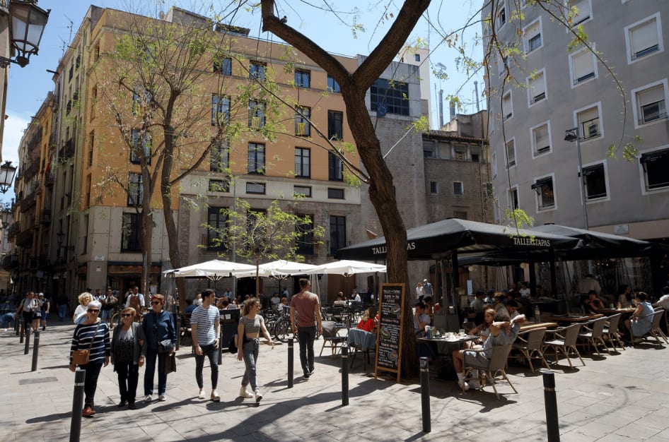 15 Best Tips & Tricks to Discover Barcelona like a Local Thumbnail