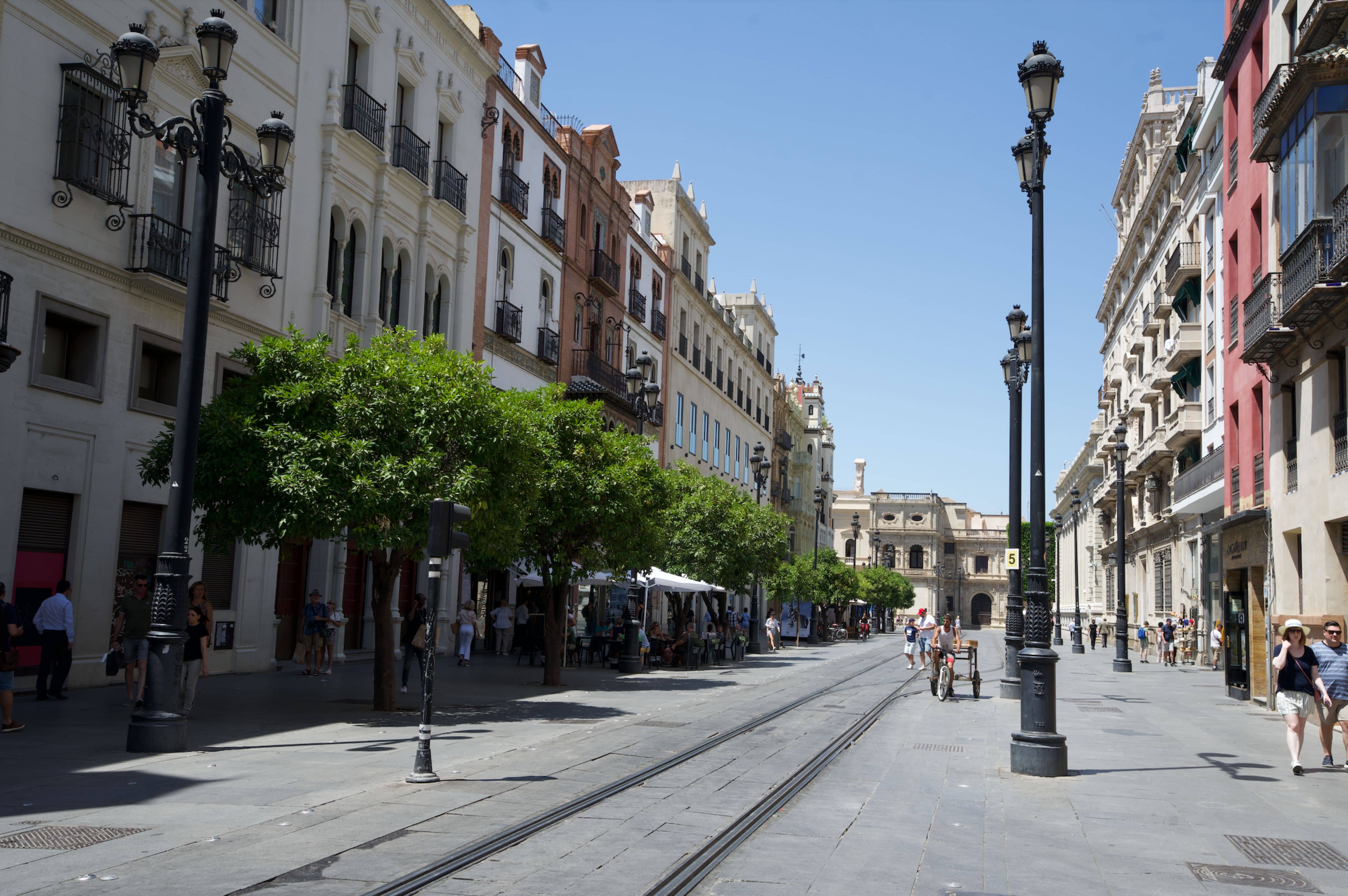 barrio santa cruz neighborhood seville